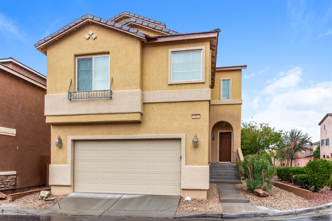 9041 Boston Springs Ave in Las Vegas, NV - Building Photo