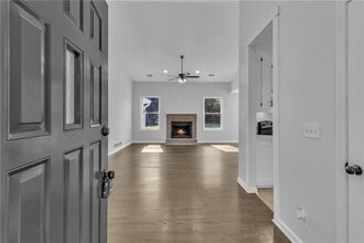 250 Meadow View Dr in Grayson, GA - Building Photo - Building Photo