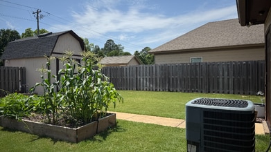 85 Laurel Pl in Deatsville, AL - Building Photo - Building Photo