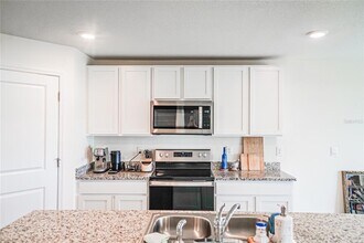 13295 Mylion Wy in Spring Hill, FL - Building Photo - Building Photo