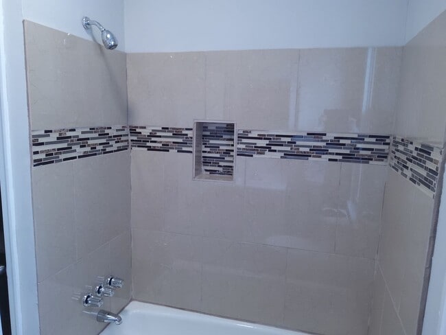 2920 N Calvert St in Baltimore, MD - Building Photo - Building Photo