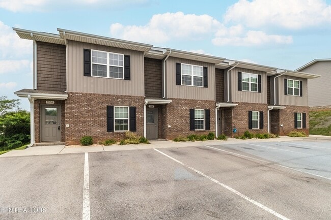 property at 926 Warrior Hill Dr