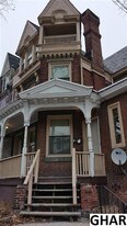 445 S 13th St in Harrisburg, PA - Building Photo