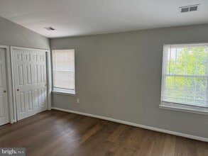 6110 George Baylor Dr in Centreville, VA - Building Photo - Building Photo