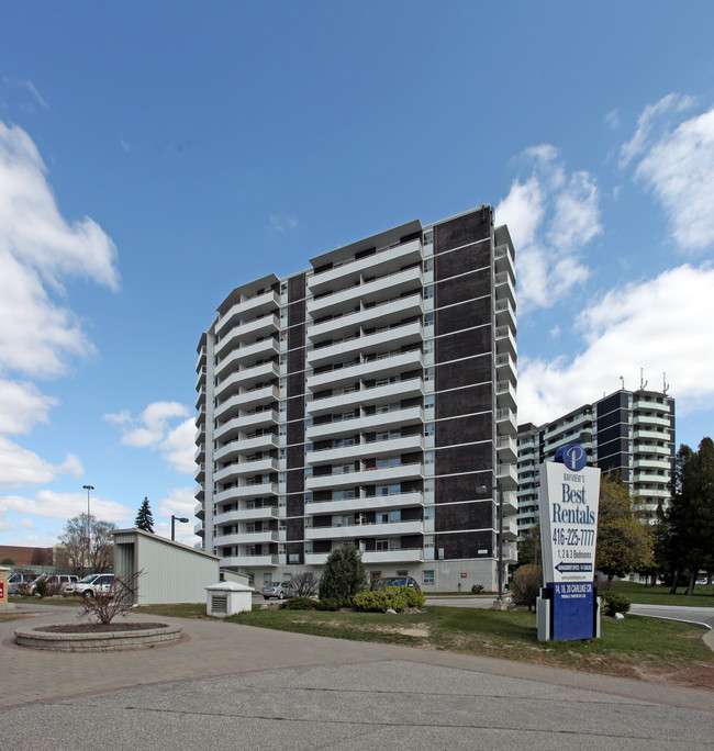 St. Andrews Towers in Toronto, ON - Building Photo - Building Photo