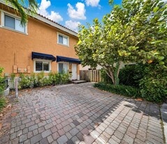 2814 SW 27th St in Miami, FL - Building Photo