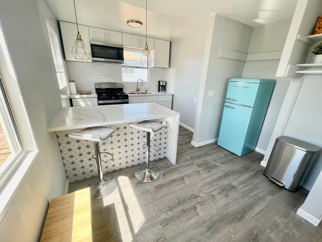2325 Comstock St in San Diego, CA - Building Photo - Building Photo