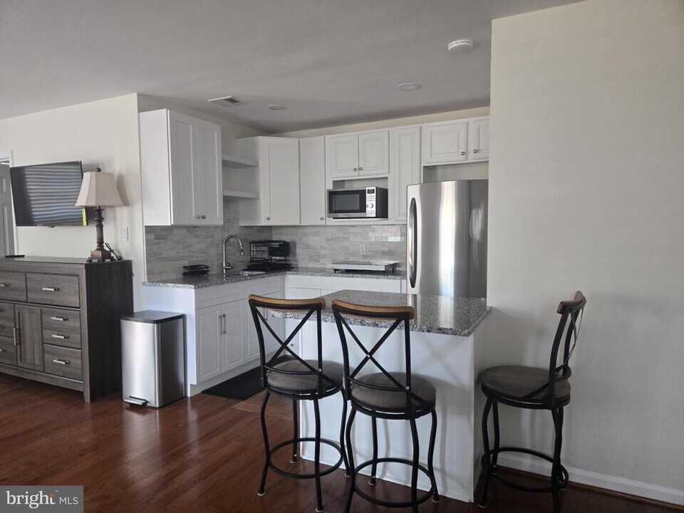 10201 Fountain Cir in Manassas, VA - Building Photo