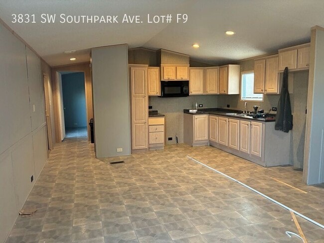 property at 3831 SW South Park Ave