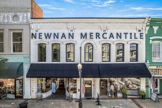 13 Greenville St S in Newnan, GA - Building Photo - Building Photo