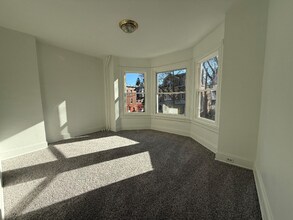 63 W Sharpnack St in Philadelphia, PA - Foto de edificio - Building Photo