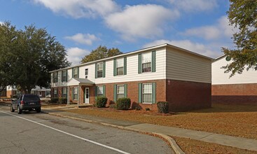 Columbia Garden Apartments in Columbia, SC - Building Photo - Building Photo