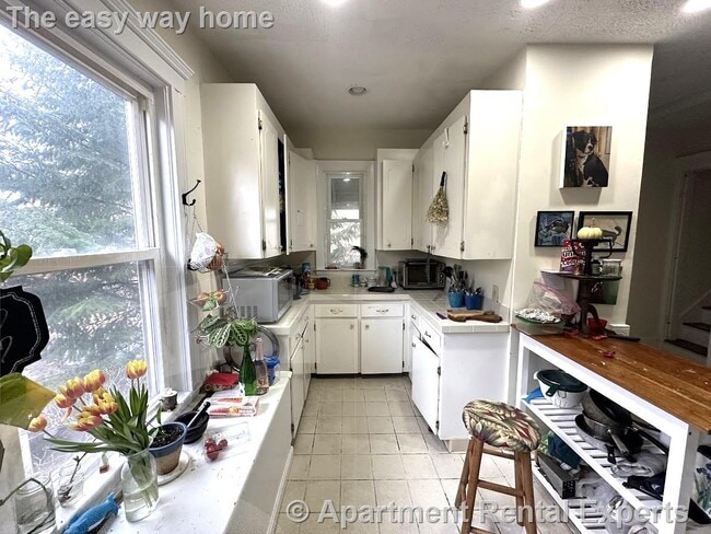 207 Boston Ave in Medford, MA - Building Photo - Building Photo