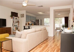 10501 Marshitahs Way in Austin, TX - Building Photo - Building Photo