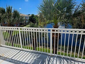 8308 Myrtlewood Cir W in Palm Beach Gardens, FL - Building Photo - Building Photo