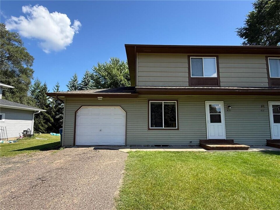 415 Belle Aire Dr in Champlin, MN - Building Photo