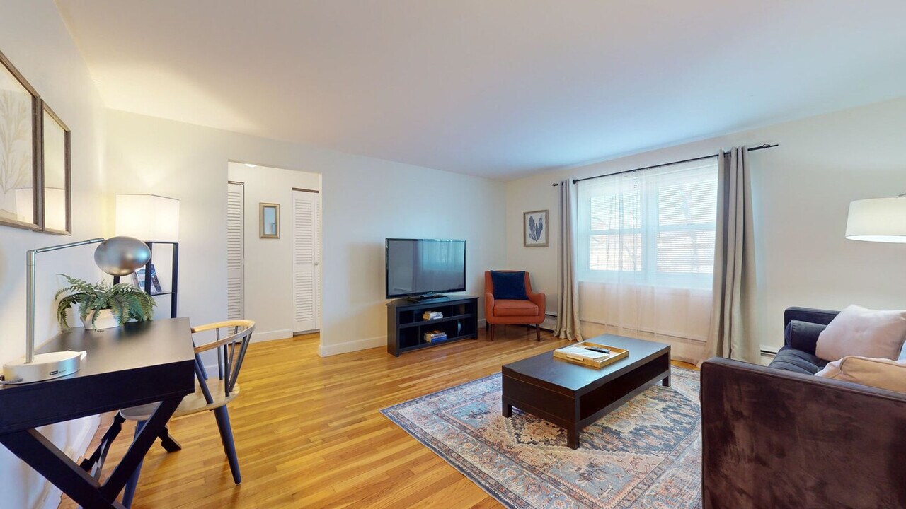 99 Chestnut St in Brookline, MA - Building Photo