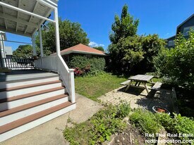 62 Newport St, Unit 2 in Arlington, MA - Building Photo