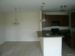 4103 Teal Ln in Walled Lake, MI - Building Photo - Building Photo