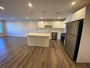 918 Providence Hwy in Dedham, MA - Building Photo - Building Photo