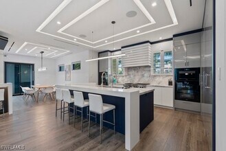 2201 Shad Ct in Naples, FL - Building Photo - Building Photo