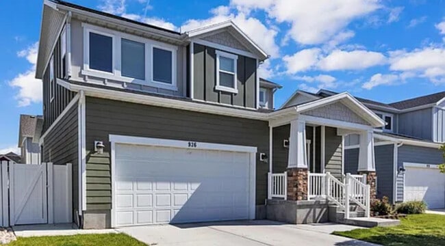 936 Teal Run Wy in South Salt Lake, UT - Building Photo - Building Photo