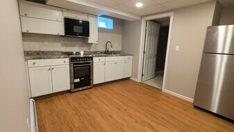 17 Columbus Rd in Woburn, MA - Building Photo