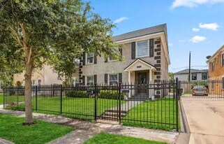 2714 Palm St in Houston, TX - Building Photo