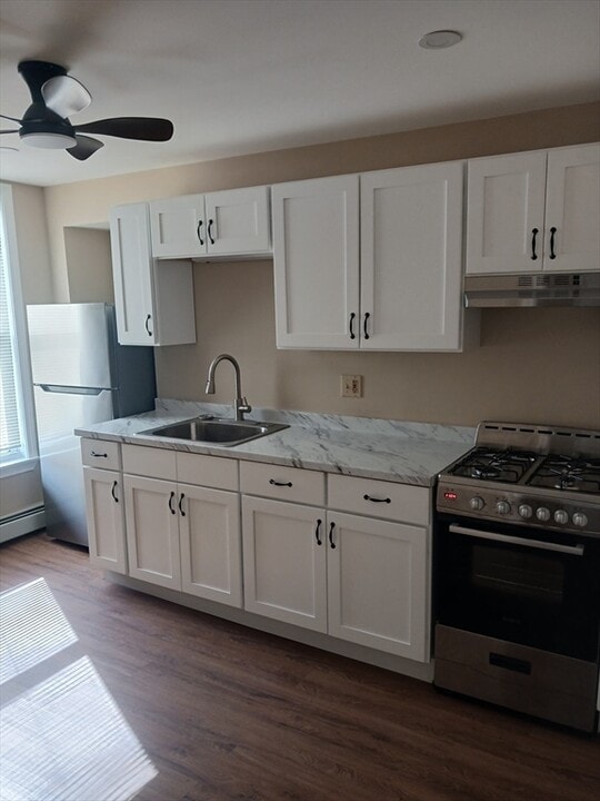 1 Race St in Haverhill, MA - Building Photo