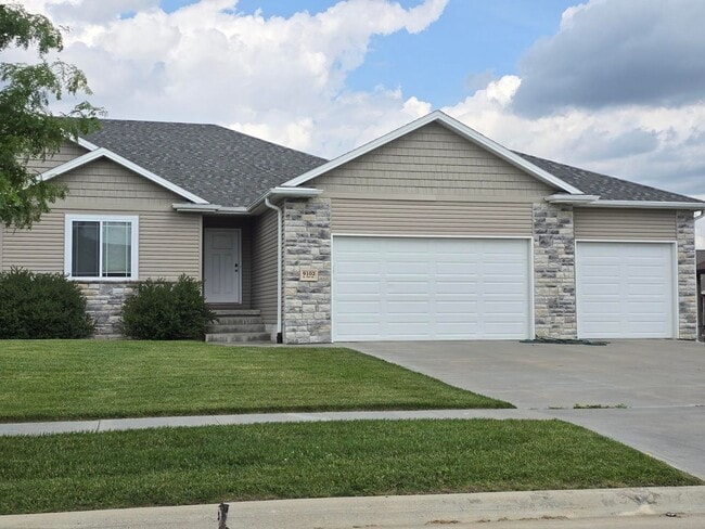 property at 9102 S 78th St