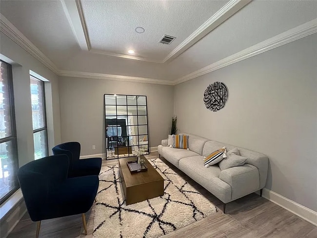 property at 911 Montview Dr