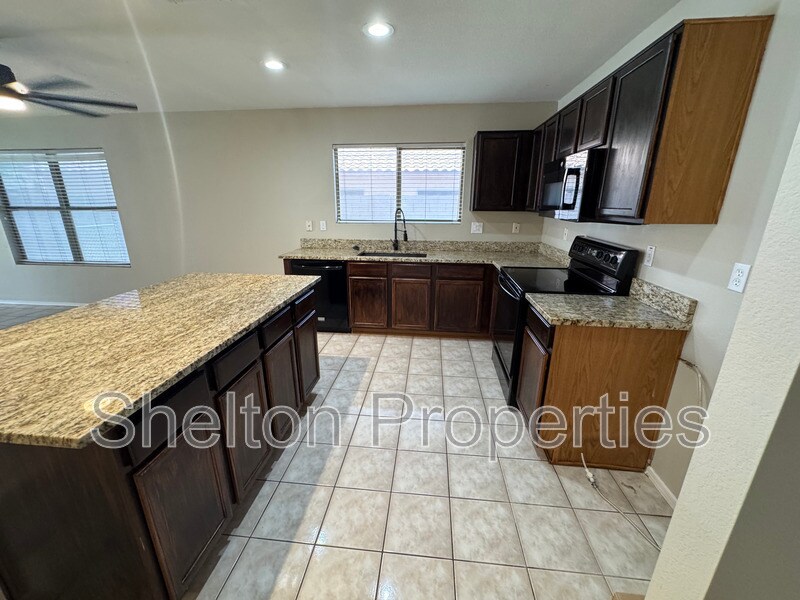 15608 W Acapulco Ln in Surprise, AZ - Building Photo
