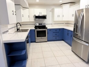 11755 SW 18th St in Miami, FL - Building Photo - Building Photo