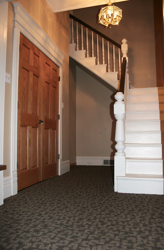 736 Main St Apartments and Nearby Apartments For Rent