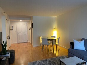8 Museum Way, Unit 605 in Cambridge, MA - Building Photo - Building Photo