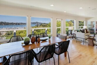 118 Cazneau Ave in Sausalito, CA - Foto de edificio - Building Photo