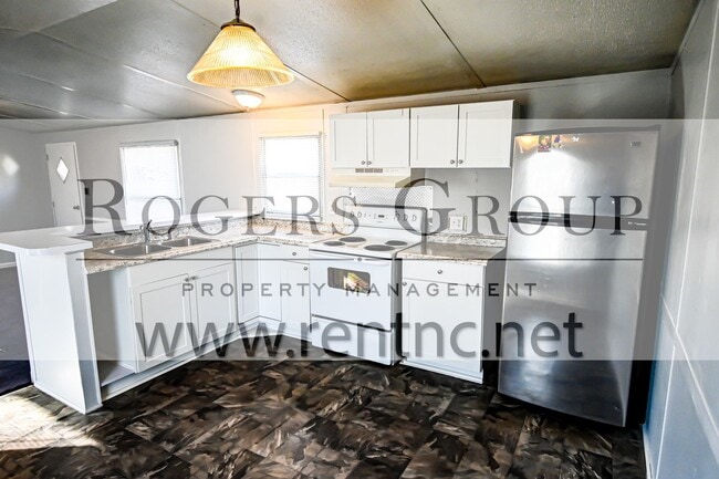 3832 Bridges Rd in Oxford, NC - Building Photo - Building Photo