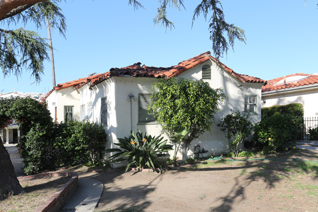 1923 Barry Ave in Los Angeles, CA - Building Photo - Building Photo