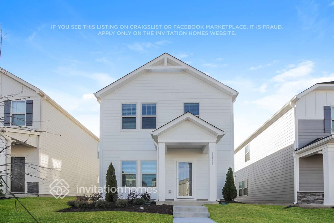11725 Mesquite Rd in Huntersville, NC - Building Photo