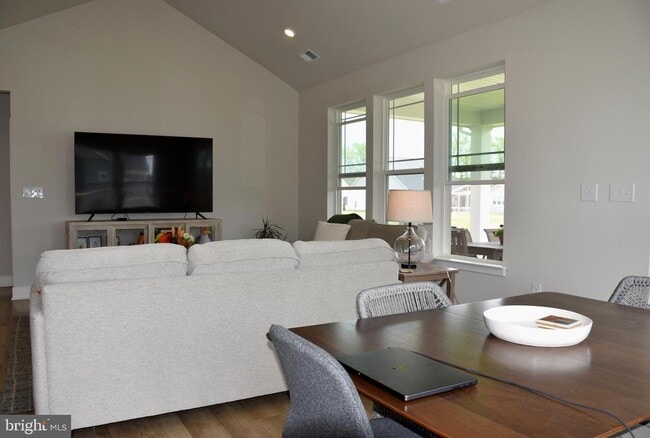 32611 Deep Sound Dr in Lewes, DE - Building Photo - Building Photo