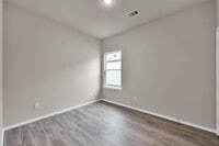 417 E Avenue G photo'