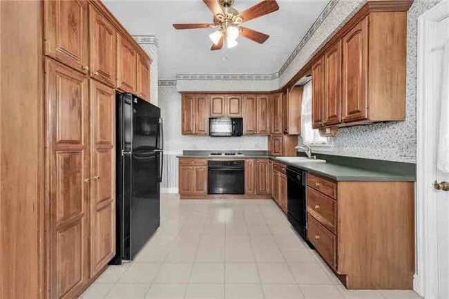 1221 4th Ave in New Brighton, PA - Foto de edificio - Building Photo