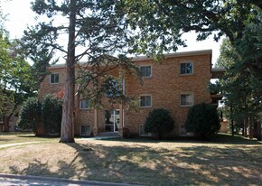 Sunset Pine in Champlin, MN - Building Photo