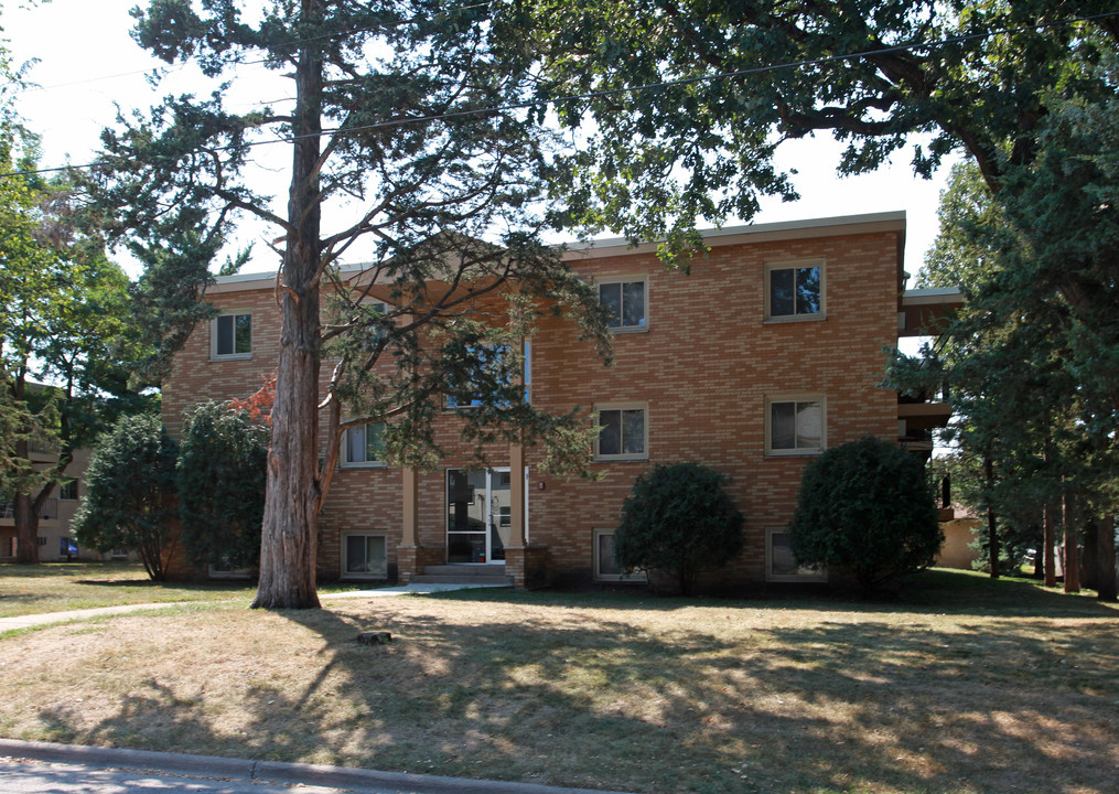 Sunset Pine in Champlin, MN - Building Photo