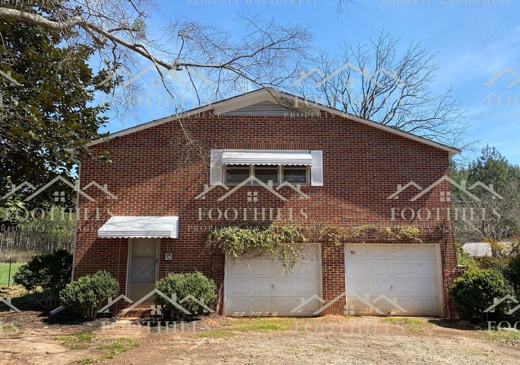 416 Fire Tower Rd in Williamston, SC - Building Photo
