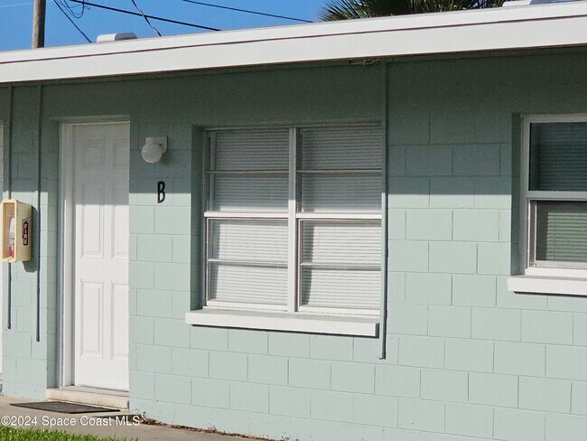 119 Roosevelt Ave in Cocoa Beach, FL - Building Photo - Building Photo