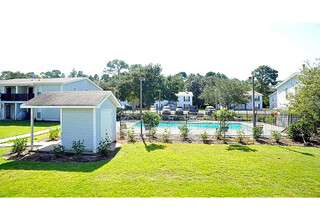 Blake's Crossing Apartments in Biloxi, MS - Building Photo - Building Photo