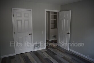 6376 Rancho Mission Rd in San Diego, CA - Foto de edificio - Building Photo