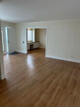 1137 12th St, Unit #9.    2 bedroom plus den in Santa Monica, CA - Building Photo - Building Photo