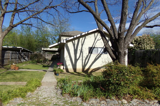 2007 Tremont Ave in Fort Worth, TX - Building Photo - Building Photo